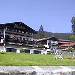 Am _ Hinterseer *